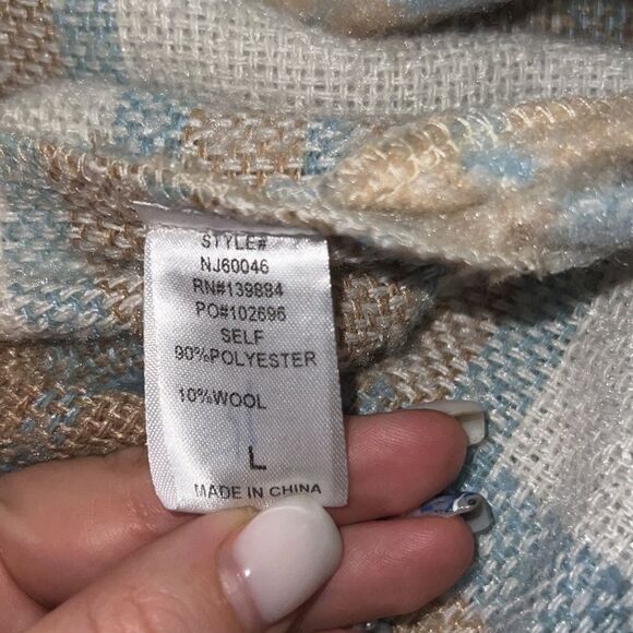 ✨ PLAID BUTTON DOWN SHACKET  COAT✨ - Picture 8 of 10